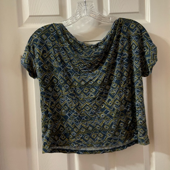 C&S Teal/Yellow Print Scoop Neck Crop Top Size S - Picture 7 of 7